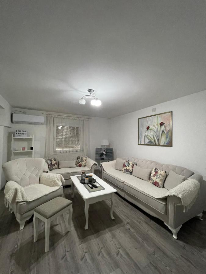 Antic Apartment Пожаревац Экстерьер фото